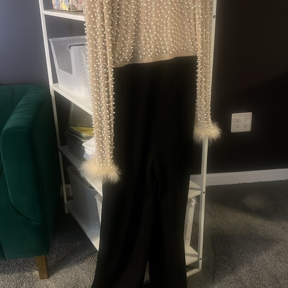 Stunning pearl pants one piece with fluffy sleeves - Picture 4 of 6